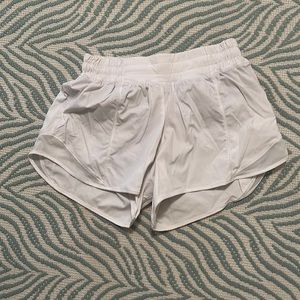 WHITE HOTTY HOT SHORTS